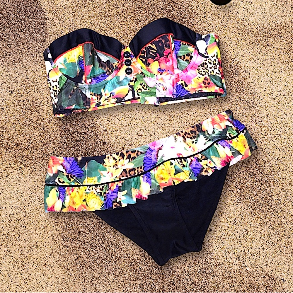 2Chillies Bikini - Floral Strapless